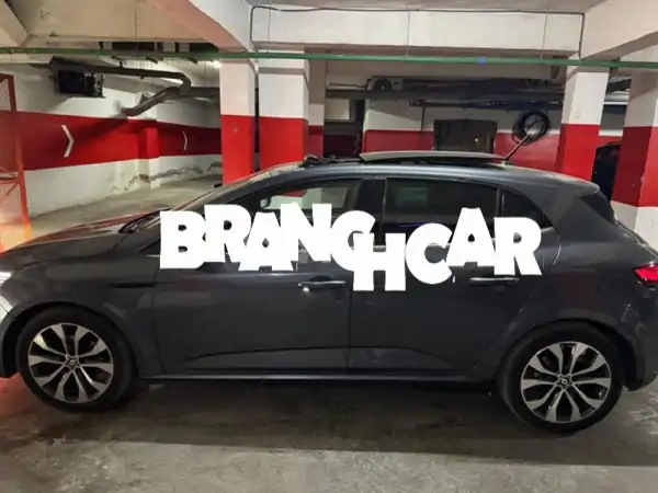 للبيع: رينو ميجان 4 إنتنس بلس 2021 أوتوماتيك - فتحة...