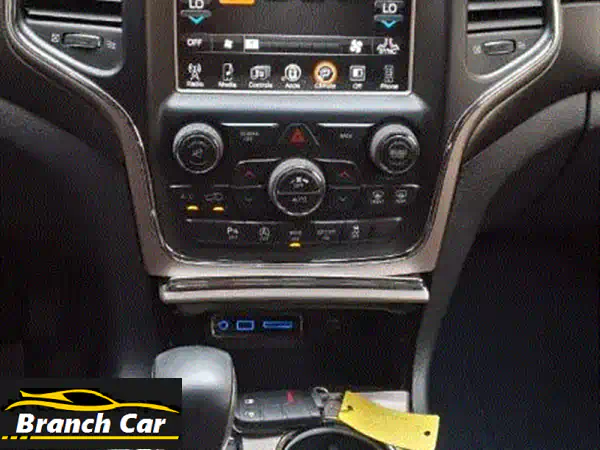 جيب جراند شيروكي 4xe 2017 بيضاء: رفاهية لاريدو...