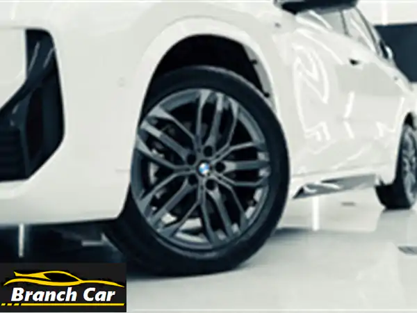 BMW X1 2023 للبيع في الشيخ زايد: قمة الفخامة والأداء تنتظرك! (فرصة لا تفوت)