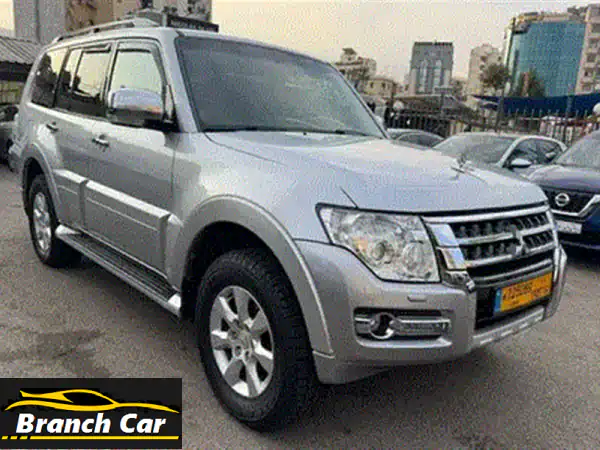 ميتسوبيشي باجيرو 2015 فضي: حالة استثنائية! كاملة المواصفات، عداد قليل، إطارات جديدة.