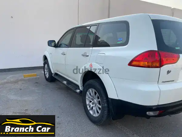 ميتسوبيشي باجيرو سبورت 2012 أبيض: قيادة مميزة بحالة ممتازة! للبيع.