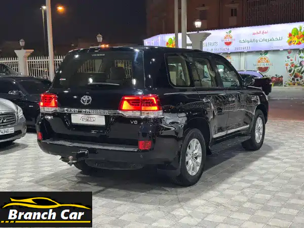فرصة ذهبية: تويوتا لاندكروزر GXR V6 2021 أسود | مالك أول، صيانة وكالة، بحالة ممتازة في البحرين