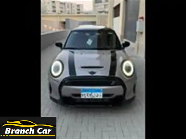 امتلك أيقونة الأناقة: ميني كوبر 2023 للبيع...