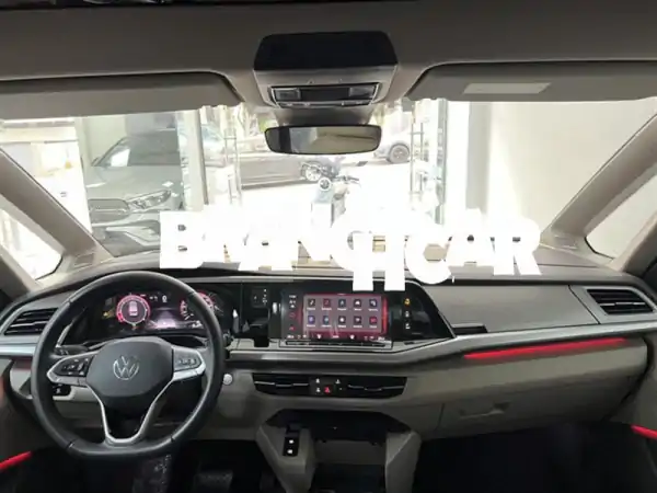 فولكس فاجن مولتيفان 2025: ديزل أوتوماتيك كاملة المواصفات - الرفيق المثالي لعائلتك!