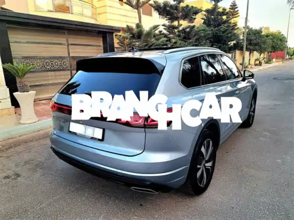 فولكس فاجن طوارق 2024 فل أوبشن: 30 ألف كم، يد أولى، فخامة بلا حدود!