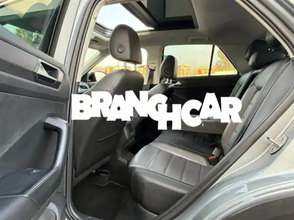 قيادة الأحلام تنتظرك: فولكس فاجن T-Roc 2023 ديزل أوتوماتيك - الأناقة، القوة، والاقتصاد!