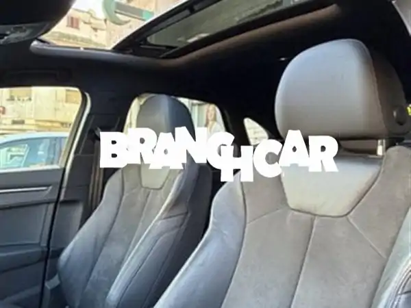 امتلك الفخامة والأداء: أودي Q3 سبورت باك 2022 ديزل أوتوماتيك - عرض Supreme Auto الحصري!