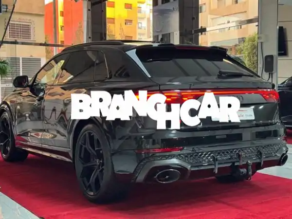 امتلك أسطورة الطرقات: Audi RS Q8 Performance - قوة 600 حصان، فخامة لا تضاهى، متوفرة فوراً في المغرب!