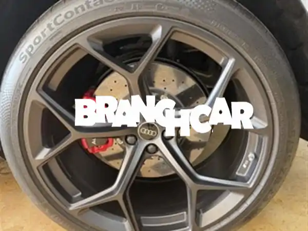 الوصول الأول: أودي RSQ8 2025 مستوردة - رفاهية لا تضاهى وأداء رياضي لا مثيل له!