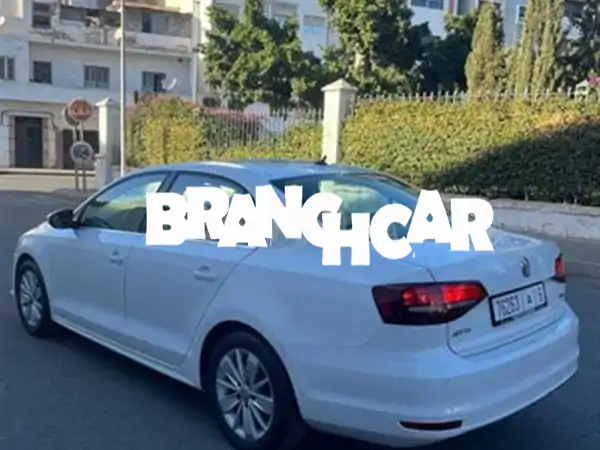 فرصة ذهبية: فولكس فاجن جيتا ديزل 2016 أوتوماتيك - زرقاء، كالجديدة وخالية من الحوادث!