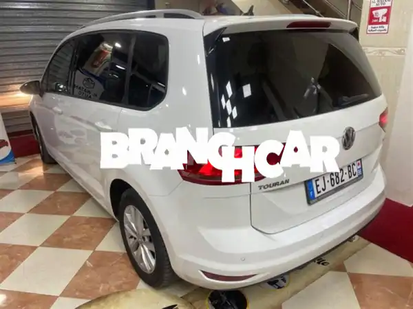 فولكس فاجن توران ديزل يدوي 2017 في وجدة