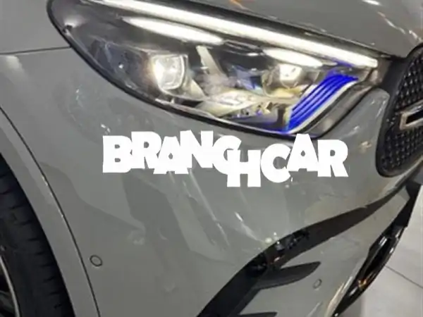 مرسيدس بنز GLC 300 de 2025: قمّـة الرفاهية الهجينة بأداء لا يُضاهى! 🌟