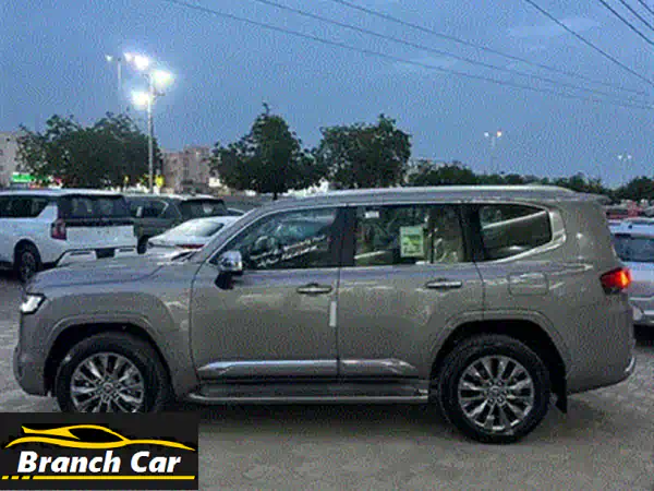 لكزس LX600 2025 الجديدة كلياً: قمة الفخامة البيضاء والأداء المتفوق | احجز تجربة قيادة الآن!