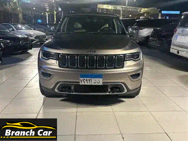 جيب جراند شيروكي 2021 أسود فاخر | فابريكة بالكامل | بدون حوادث | حالة المصنع