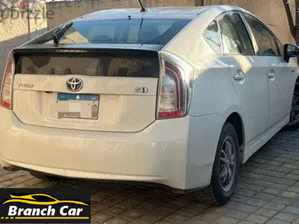 تويوتا بريوس 2014 هايبرد: قيادة أحلامك بـ 51 MPG! [لون أحمر ممي