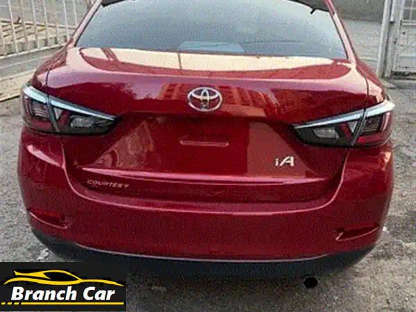 تويوتا يارس 2018 حمراء: سيدان فل كامل – أناقة،...