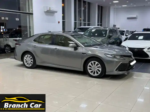 تويوتا كامري LE 2024 رمادي: 54 ألف كم، تحت الضمان،...