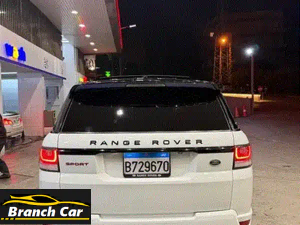 رنج روفر سبورت V8 سوبرتشارج 2016 – أبيض مميز، مالك واحد، قمة الفخامة والأداء (Carfax نظيف)