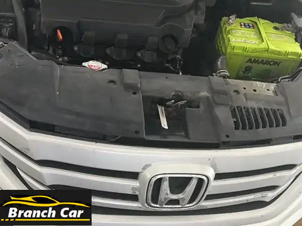 هوندا أكورد 2016 سبورت خليجي - فول أوبشن 6 سلندر - الشارقة للبيع