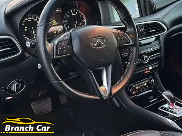انفينيتي Q30 2019 للبيع في البحرين | 14 ألف كم فقط | فل أوبشن بحالة الوكالة