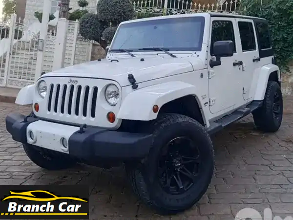 جيب رانجلر صحارى 2013 بيضاء: رفيق مغامراتك...