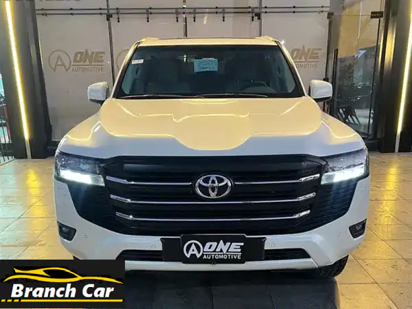 فرصة العمر! تويوتا لاند كروزر 2024 GXR أبيض | 38 ألف كم...