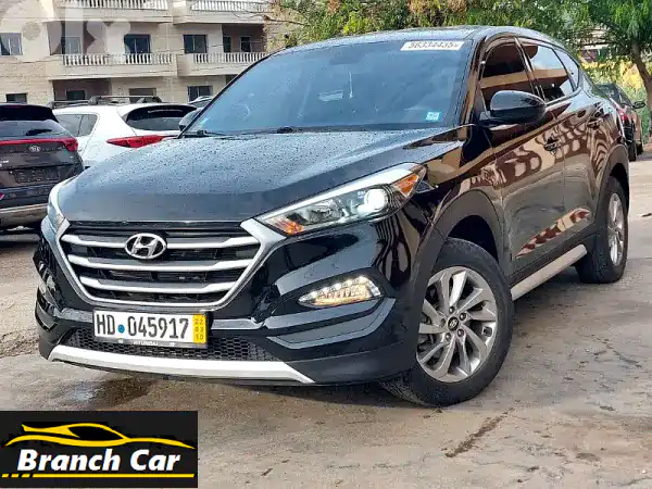 Hyundai Tucson model 2018 Clean carfax 4 wd