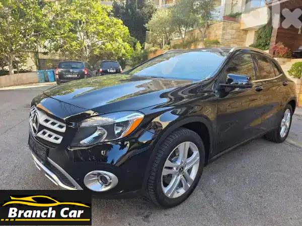 مرسيدس بنز GLA 2018 4x4 أسود ملكي | داخلية سوداء،...