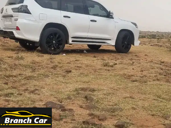 للبيع لكزس lx570 موديل 2017 ماشي 262 كم