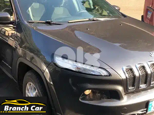 جيب شيروكي لونجيتيود 2015 فضي للبيع - قوة،...