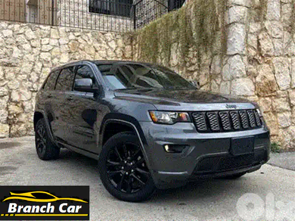 فرصة لا تعوض: مرسيدس GLC 300 موديل 2017 4MATIC - وارد أمريكي نظيف جداً - وصلت بيروت - لم تسجل بعد!