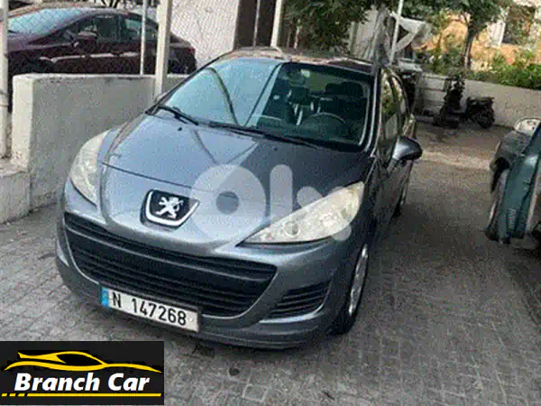 ميتسوبيشي ناتيفا 2000 سوداء للبيع: قوة واعتمادية لا تُضاهى لمغامراتك القادمة!