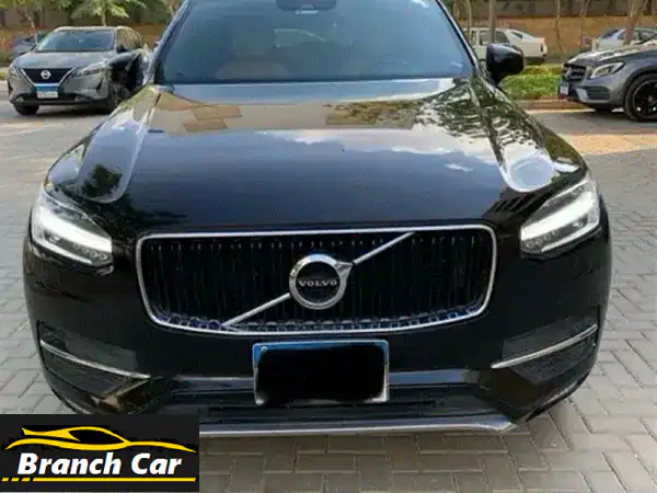 فولفو XC90 2017 بحالة ممتازة! (110,000 كم فقط) - فرصة لا تُفوّت!