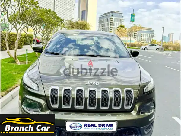 جيب شيروكي سبورت 2015 خضراء - بحالة ممتازة، بدون حوادث!...