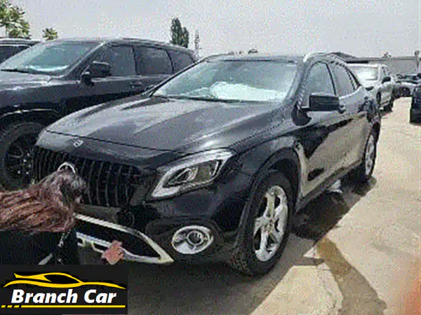 مرسيدس بنز CLA Class 2018 - نظيفة جداً، جاهزة للسفر معك!