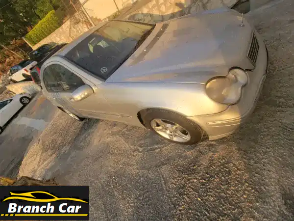 مرسيدس بنز C-Class 2001 - أنيقة، كلاسيكية، وبسعر لا يُصدق!