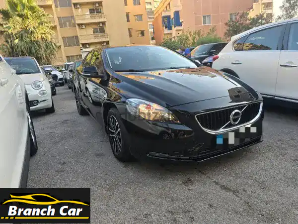فولفو V40 2019 - بحالة ممتازة! (58,000 كم فقط!)