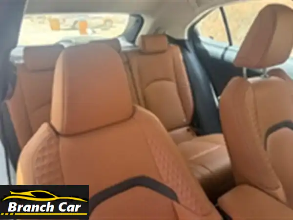 لكزس UX 2022: تجربة قيادة فاخرة بأداء استثنائي! 🚗