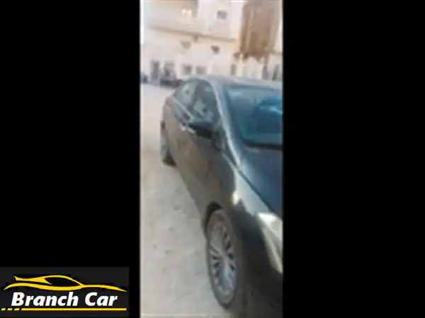 سوزوكي سياز 2015 بحالة ممتازة! بطارية وكاوتش جديدة!