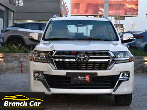 تويوتا لاند كروزر VXR 2024 -  فخامة لا تُقاوَم!  (8000 كم فقط!)
