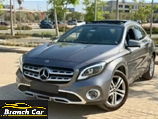 مرسيدس GLA 2019 (Gla200) بانوراما - حالة ممتازة! ٩ صيانات توكيل!