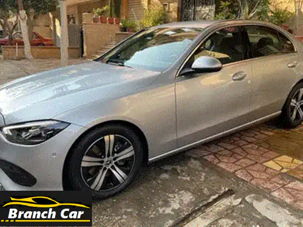 مرسيدس بنز C200 2023 -  فرصة لا تُفوّت! (2850 كم فقط!)