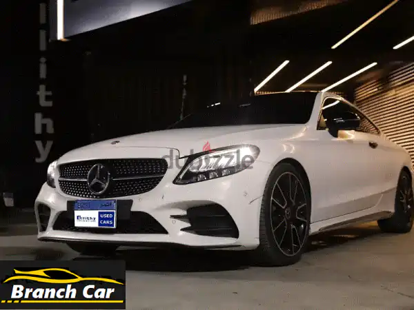 مرسيدس بنز سي 3002020 فئة AMG