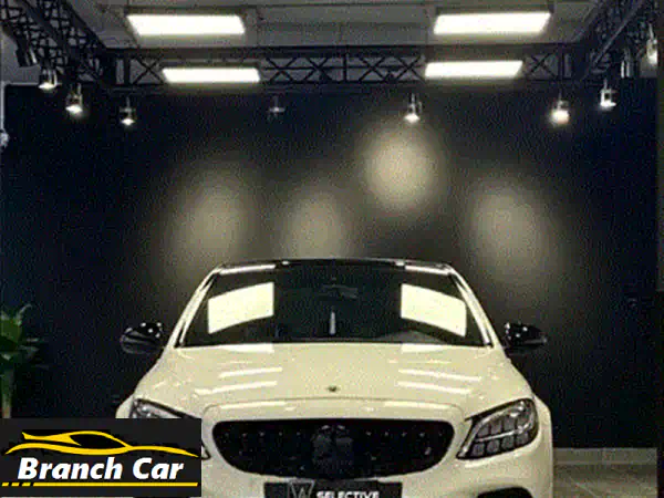 مرسيدس بنز سي 3002020 فئة AMG