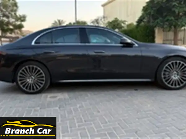مرسيدس E Class 2025 AMG Premium Plus بحالة ممتازة!...