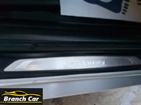 بي ام دبليو 320i 2015 بحالة ممتازة - شيراتون - فرصة...