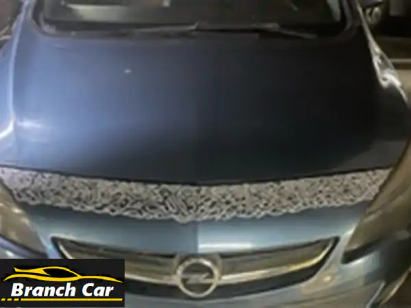 أوبل أسترا 2013 (J) بحالة ممتازة - فابريكة بالكامل!...