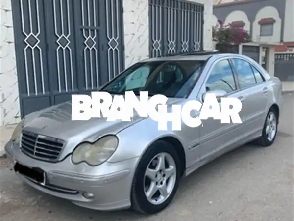 مرسيدس C220 (2001) بحالة ممتازة! فرصة ذهبية بسعر لا يُفوّت!