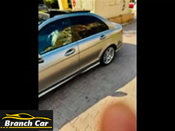 مرسيدس C300 2011 بحالة ممتازة - فرصة لا تُفوّت!