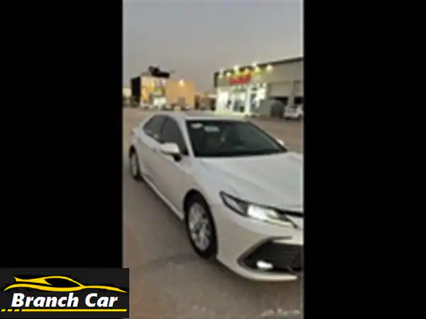 تويوتا كامري 2022 بحالة ممتازة!  (عداد 6709 كم فقط!)